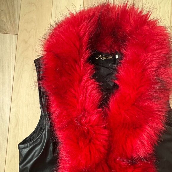 Vintage Faux Leather & Fur Vest – Black & Red - Picture 4 of 8
